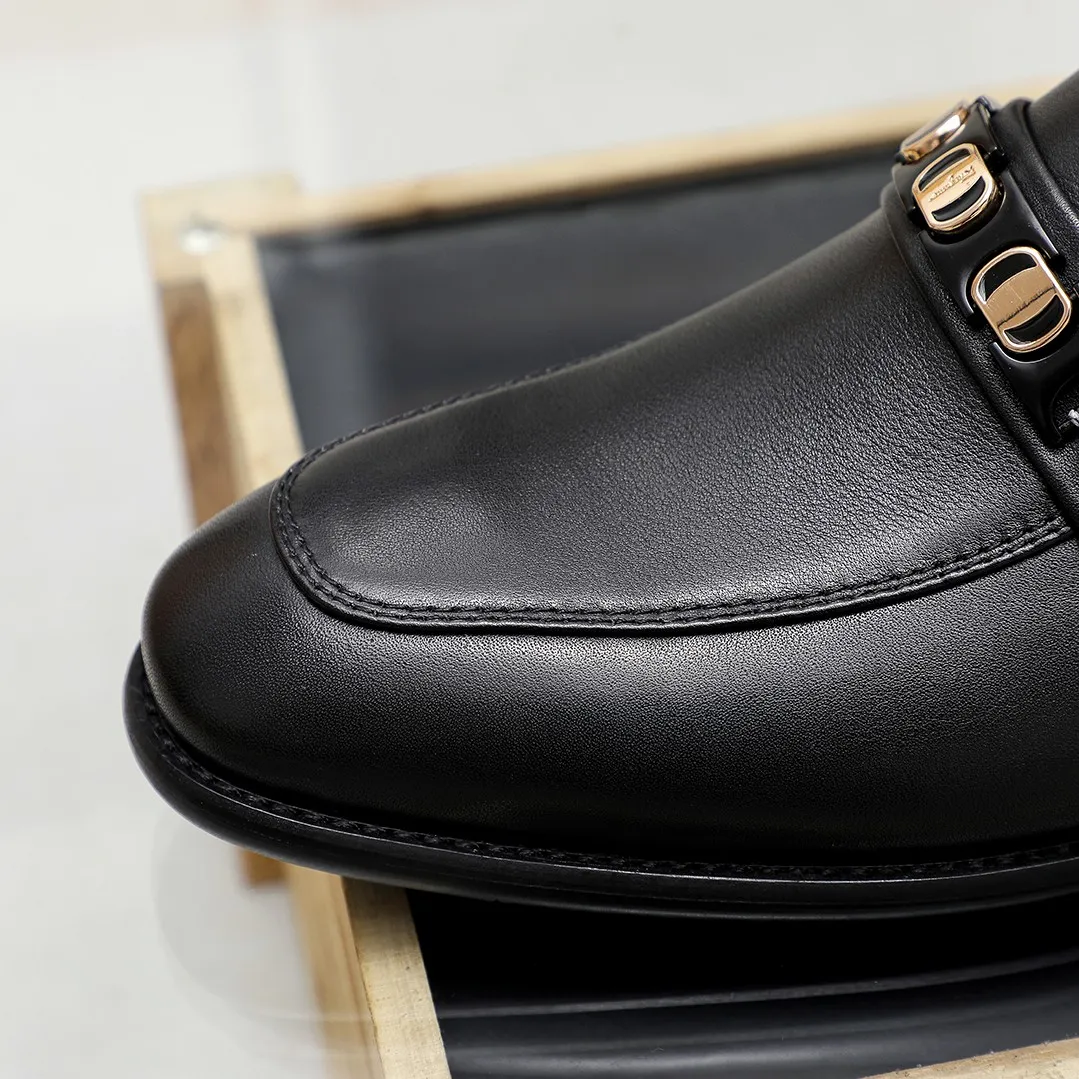 Men's shoes 💰440 🔥Ferragamo's new men's casual slip-on shoes🇨🇳Official website original 1:1 mold, original quality💯Fine workmanship, high-end luxury☘The upper is made of imported Italian first-layer cowhide🌴Luxurious water dyeing🐂Leather lining🍓Rubber wear-resistant and non-slip outsole, breathable and comfortable to wear🍍The first choice for high-taste men, color optional! Code number 38-45